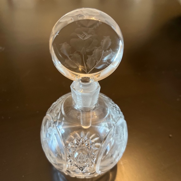 Vintage Etched Glass Perfume Bottle w/Floral Rose Stopper - Picture 1 of 8